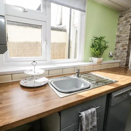 בית נופש 5 Seymour Hill Terrace *